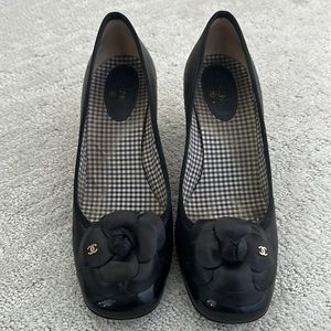 Chanel Leather and Patent Leather Cap Toe Camellia Block Heel Pumps Size 40